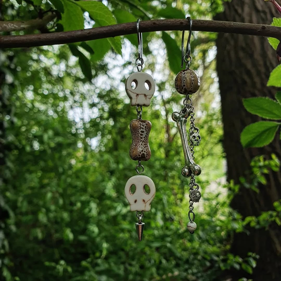 Grave Robber - Earrings